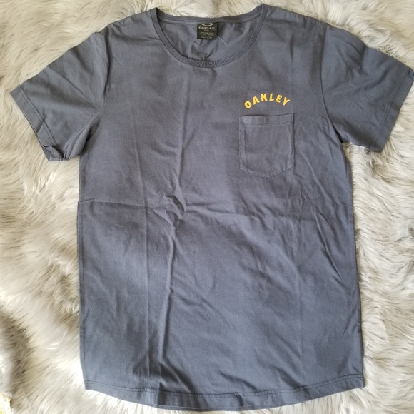 Oakley Pocket Tee NWOT Large - Picture 3 of 6